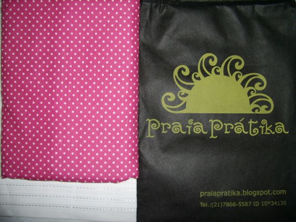 Bolinhas em Rosa Choque